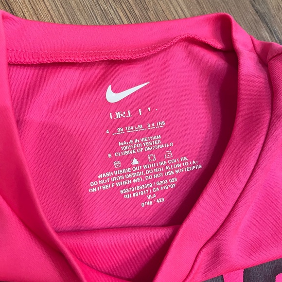 Nike Girl 4T- Hot Pink Top and Black Shorts Set - Picture 6 of 8